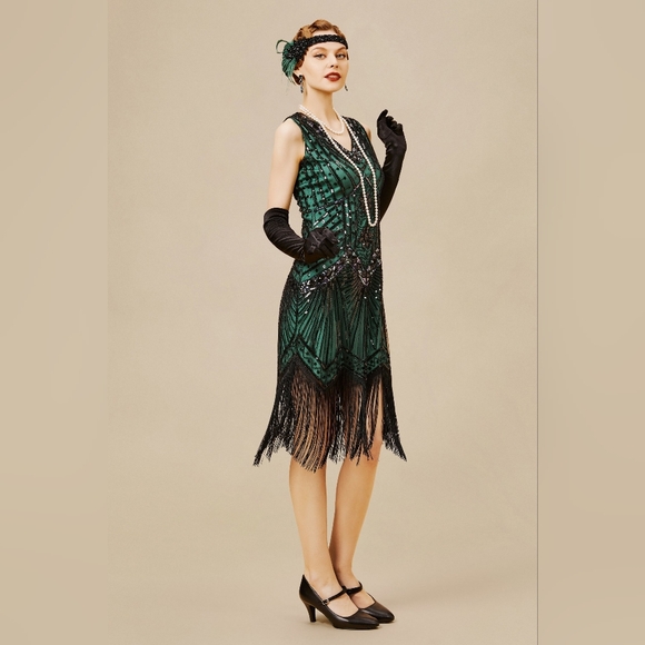 💘 BABEYOND Sleeveless V-Neck Cocktail Fringe Dress - Picture 3 of 8